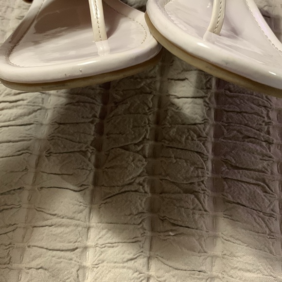 Coach Caterine Women Open Toe Patent Leather Thong Sandal Beige Size 7B - Picture 13 of 13